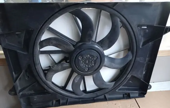 Chrysler Pacifica Electric radiator cooling fan 68217321AA