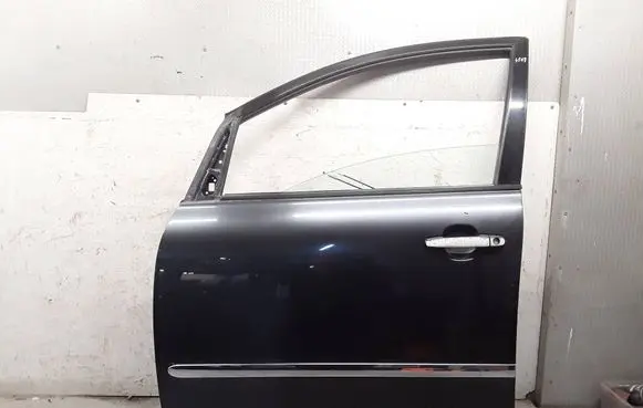 Toyota Avensis Verso Front door 
