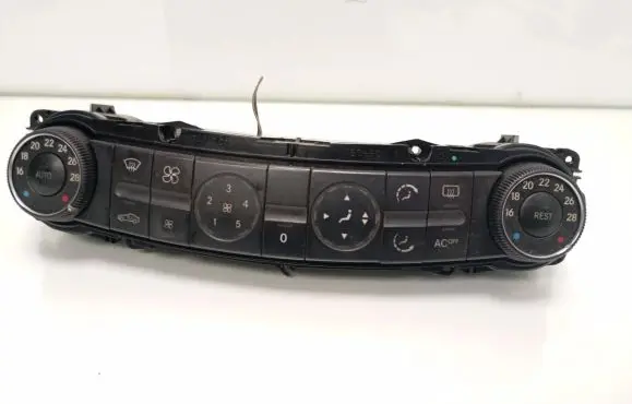 Mercedes-Benz E W211 Climate control unit 2118300385 00110304