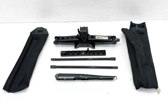 Dodge Grand Caravan Tool set 04721851AE 04766498AA