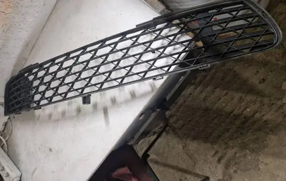 Citroen C4 I Picasso Front bumper lower grill 9680402877