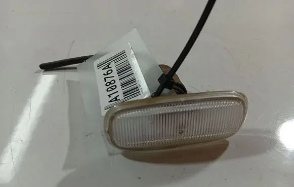 Audi A2 Front fender indicator light 