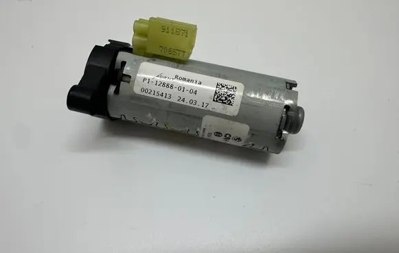 BMW 4 F32 F33 Seat adjustment motor 0390204142