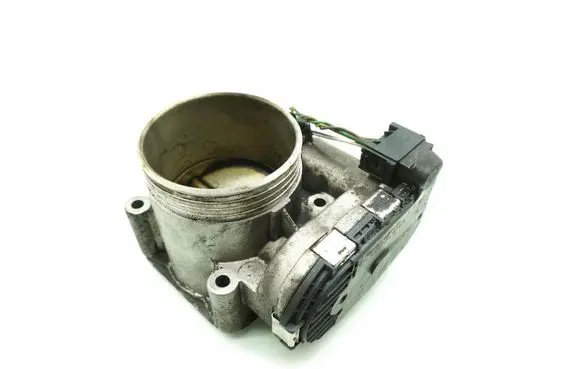 Volvo C70 Throttle body valve 30650013