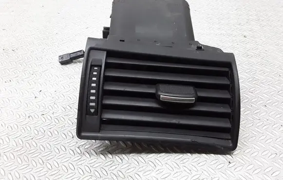 Audi A8 S8 D3 4E Dashboard side air vent grill/cover trim 4E0820902
