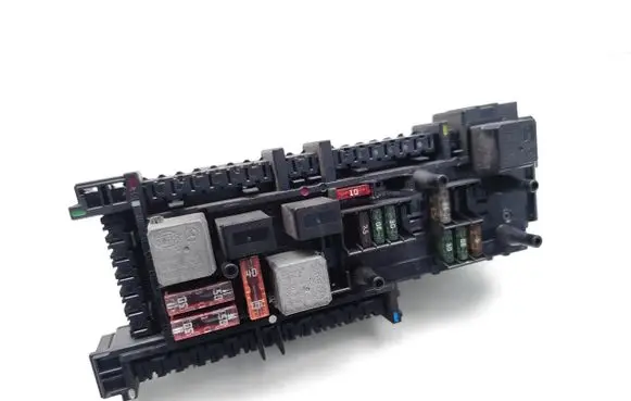 Mercedes-Benz C W204 Fuse box set A2049006301 2045458732 2129021201