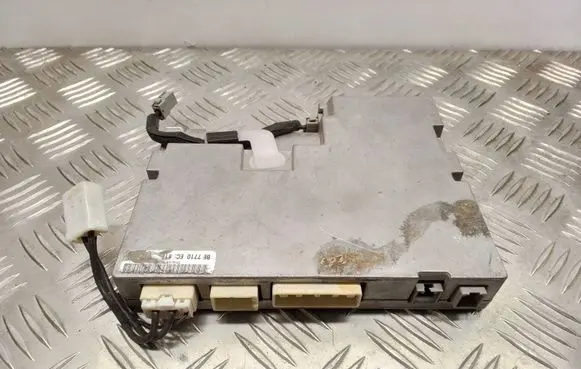Toyota Avensis T270 GPS navigation control unit/module 86840YY040 2352621