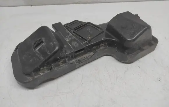 Audi A6 S6 C5 4B Headlight/headlamp dust cover 14846700