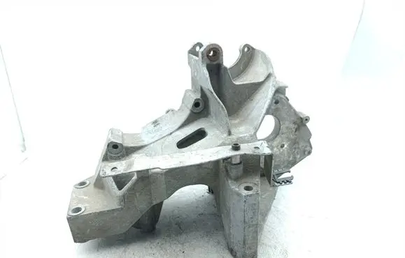 Volkswagen Crafter Generator/alternator bracket 076145167 EN1706AC
