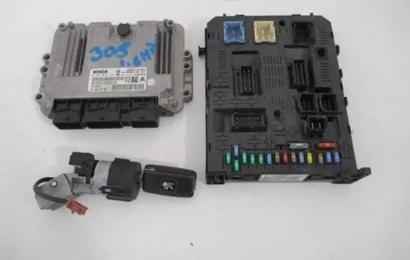 Peugeot 308 Engine ECU kit and lock set 9664843780 0281013872 9664058780