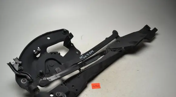 Volkswagen Eos Tailgate/trunk/boot hinge 1Q0825350D