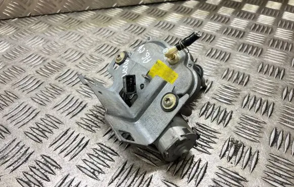 Audi A6 S6 C4 4A Rear window wiper motor 4A9955711