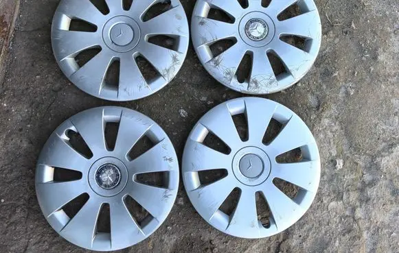 Mercedes-Benz Vito Viano W447 R16 wheel hub/cap/trim A4474000125