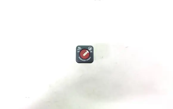 Passenger airbag on/off switch