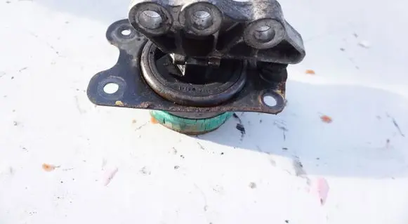 Opel Antara Engine mounting bracket APAPODUSZKA
