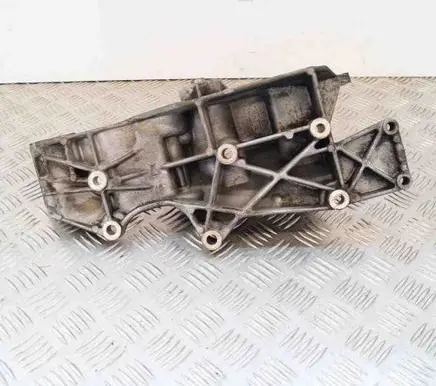 Volkswagen PASSAT B5 Other engine bay part 06B903143N