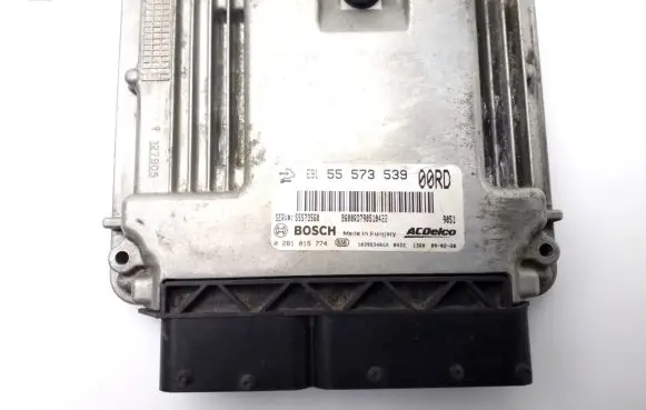 Opel Insignia A Engine control unit/module 55573539
