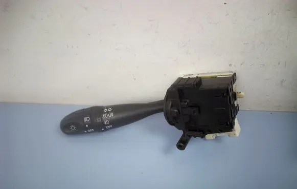 Toyota RAV 4 (XA20) Indicator stalk 1736482 173753
