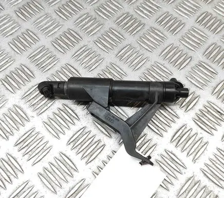 Headlight washer spray nozzle