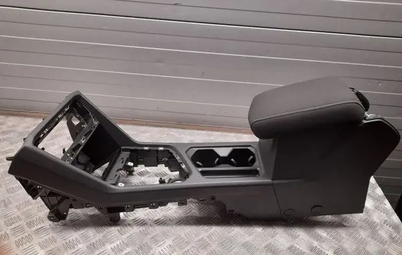 Volkswagen Tiguan Allspace Center console 5NN863241G