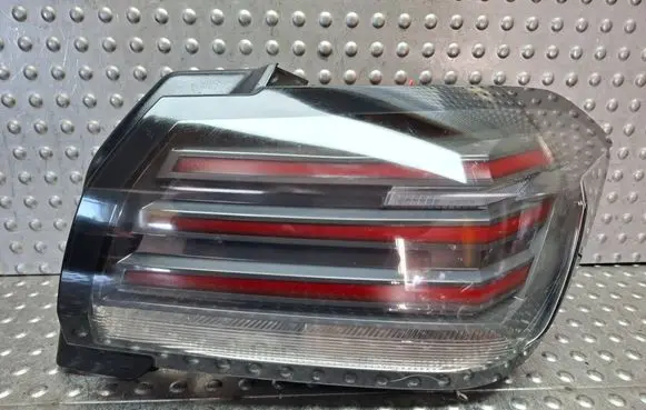 Peugeot 208 II Rear/tail lights S27624091 9851060880