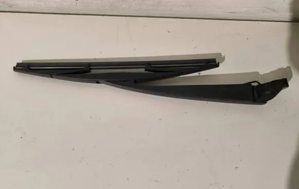 BMW X5 F15 Rear wiper blade A5724