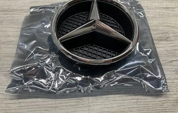Mercedes-Benz C W205 Manufacturer badge logo/emblem A0008880060