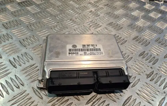 Volkswagen PASSAT B5 Engine control unit/module 3B0907557R
