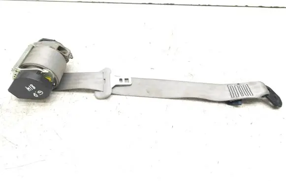Volvo C70 Rear seatbelt 30787369