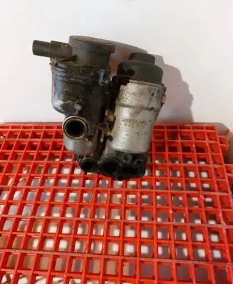 Volvo XC90 Oil filter mounting bracket 6740273266