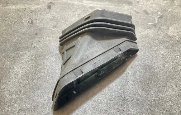 Audi A5 8T 8F Air intake duct part 1020448S01