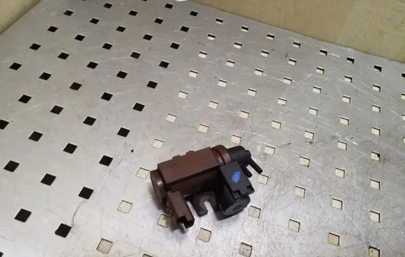 Volvo V50 Turbo solenoid valve 6G9Q9E882CA 70177100