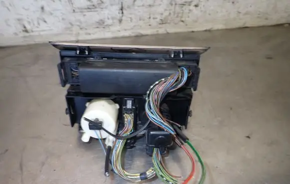 Mercedes-Benz E W124 Climate control/heater control trim 