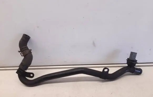 Volkswagen Tiguan Engine coolant pipe/hose 5N0121065