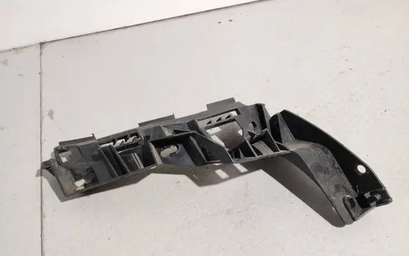Volkswagen Golf Plus Rear bumper mounting bracket 5M0807393A