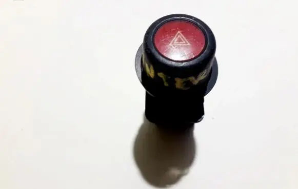 Mitsubishi Montero Hazard light switch 06015