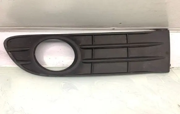 Volvo S40 Front fog light trim/grill 30744919
