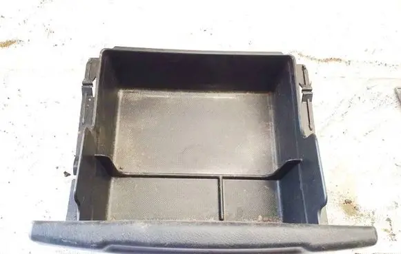 Honda FR-V Glove box 191k0e2000 81395-sjda-j010-m1