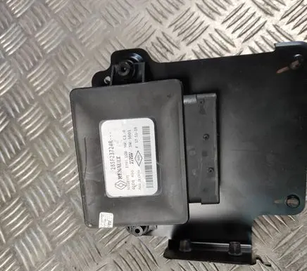 Renault Clio V Hand brake control module 285F23724R 01D0A50 A010B575