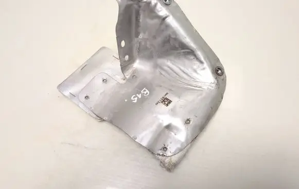 Opel Astra L Heat shield in engine bay 9841851380