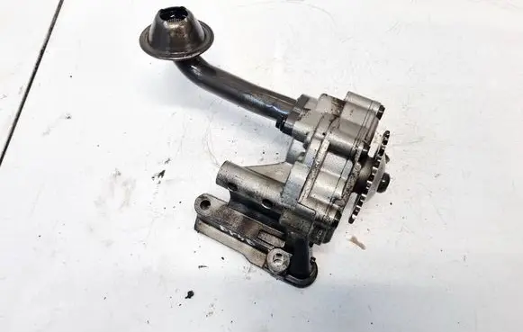 Skoda Octavia Mk2 (1Z) Oil pump 03G115105