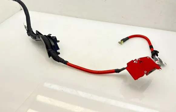 BMW 3 G20 G21 Positive cable (battery) 10304410
