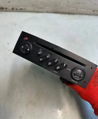 Renault Megane II Radio/CD/DVD/GPS head unit 8200505114