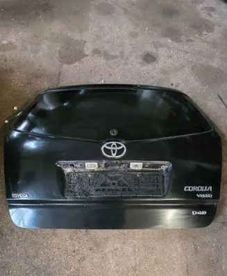 Toyota Corolla Verso AR10 Tailgate/trunk/boot lid