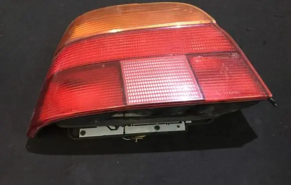 BMW 5 E39 Rear/tail lights 8358031 2vp00724001