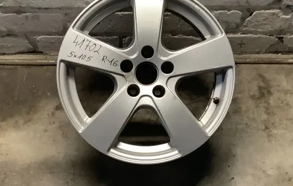 R16 alloy rim