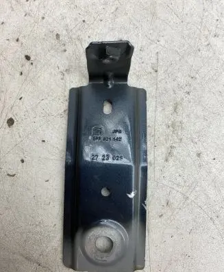 Cupra Formentor Fender mounting bracket 5FF821141