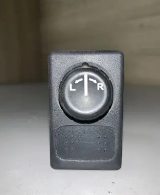 Nissan Almera Tino Wing mirror switch