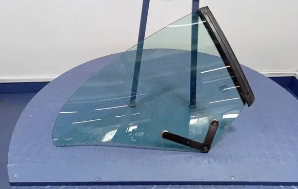 Volvo C70 Rear door window glass