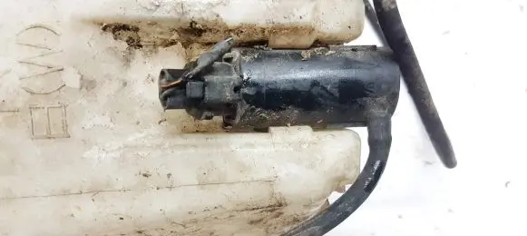 Mitsubishi Galant Windscreen/windshield washer pump